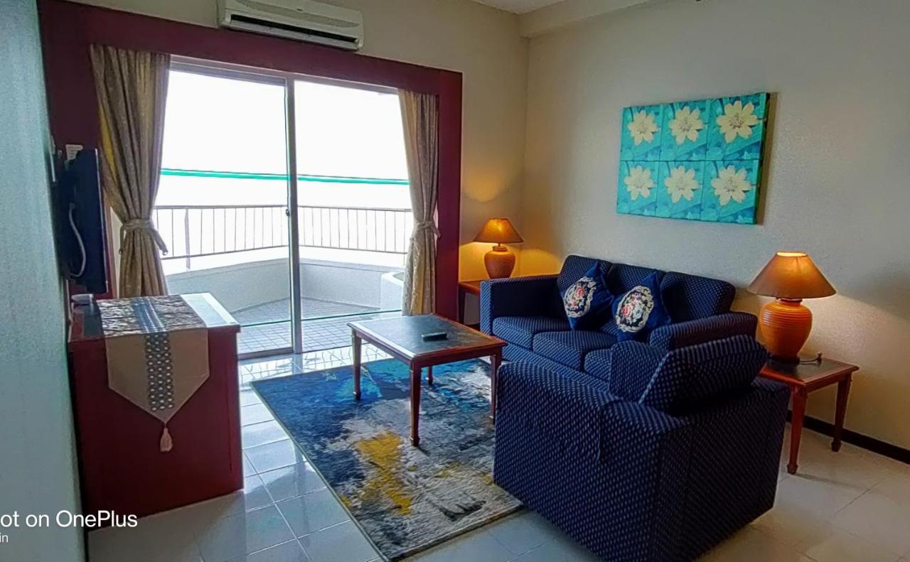 شقة تانجونغ بونغاه  في Sea View Paradise المظهر الخارجي الصورة