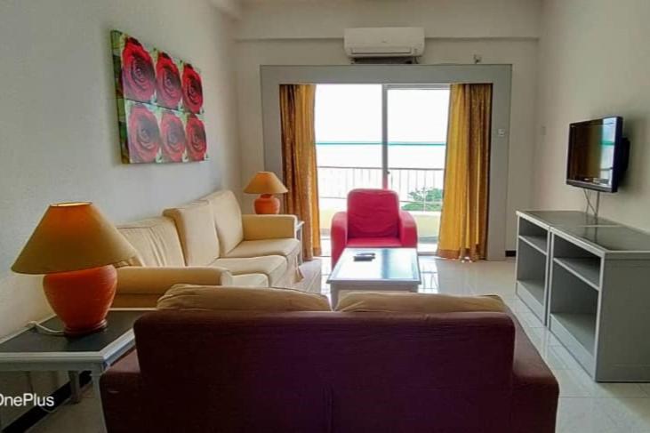 شقة تانجونغ بونغاه  في Sea View Paradise المظهر الخارجي الصورة